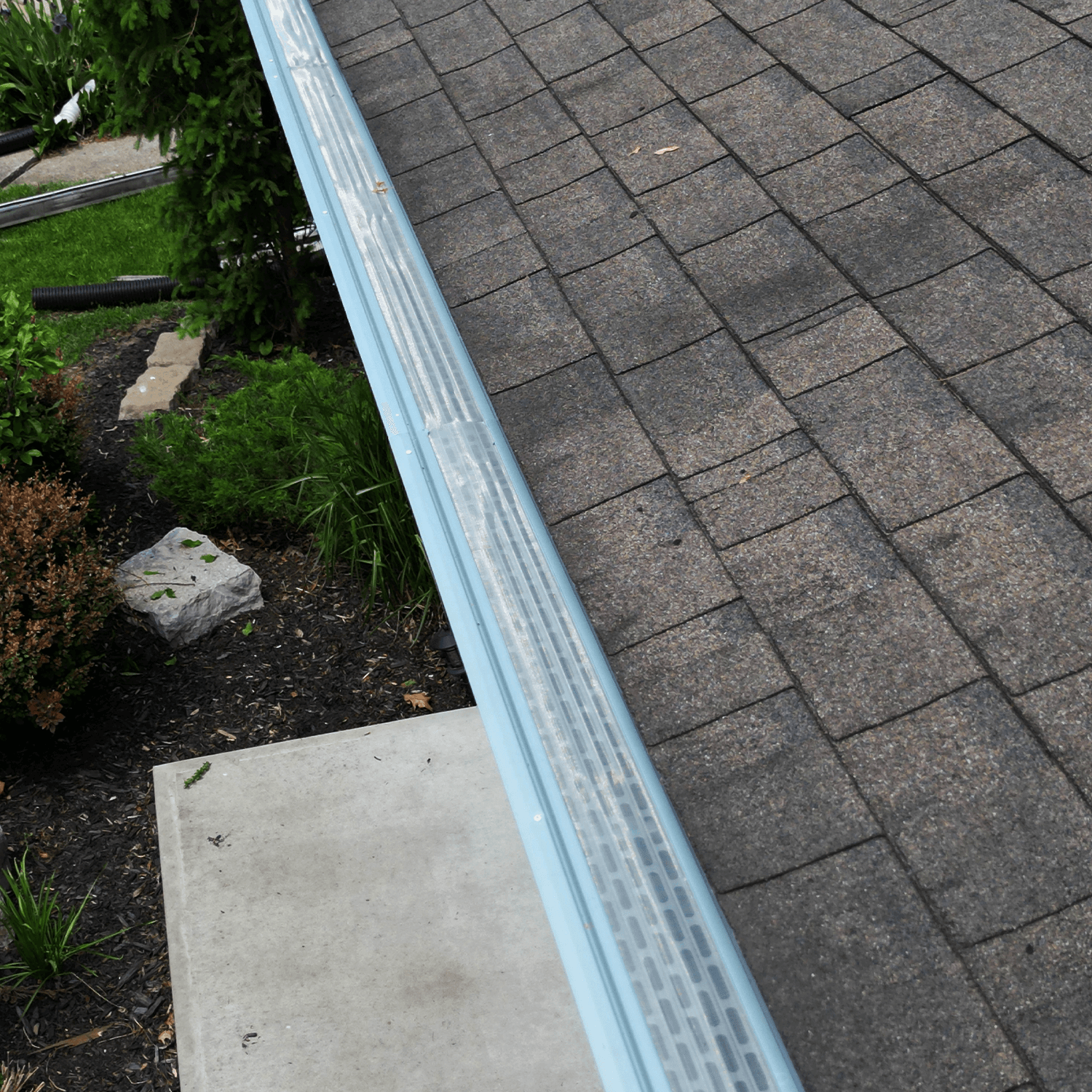 Eavestrough Installation